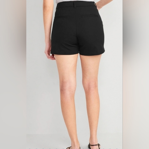 Old Navy ~ Black High-Waist Chino Shorts Size 4 - Picture 10 of 10